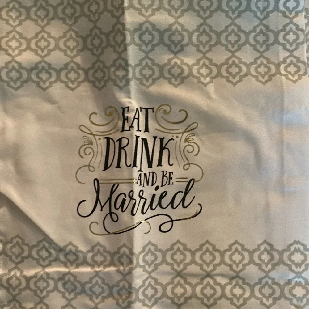 Table runner - Picture 1 of 1